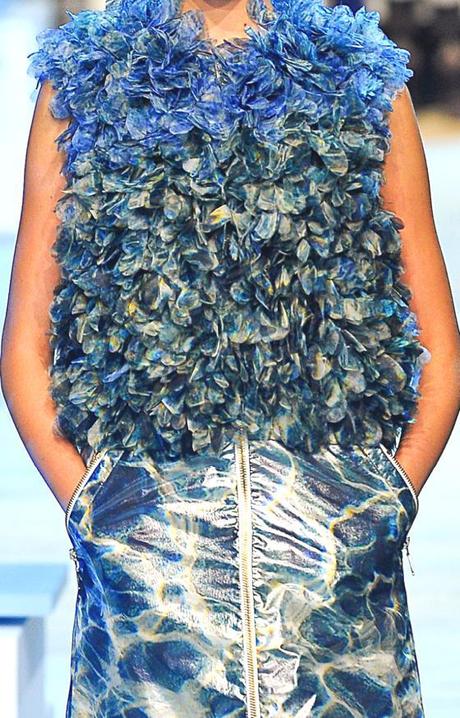 STAMPE, PATTERNS E DETTAGLI DALLA SETTIMANA DELLA MODA DI PARIGI