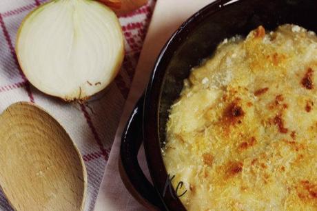 Zuppa di cipolle gratinata