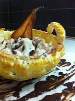 CESTINO DI SFOGLIA CON MOUSSE DI RICOTTA, PERE E CIOCCOLATO