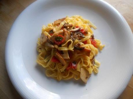 Tagliatelle ai funghi porcini e verdure grigliate