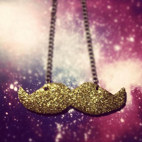 TUTORIAL: GLITTER MOUSTACHE NECKLACE// JEWELRY FROM CARDBOARD Photobucket