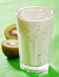 Frullato kiwi, latte e menta