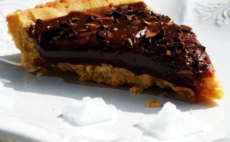 Crostata al caramello salato con cioccolato al latte giavanese