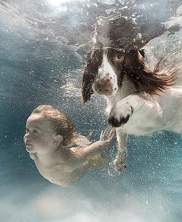 In apnea: l'arte fotografica di Zena Holloway