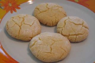 BISCOTTI MAROCCHINI DI SEMOLINO BISCOTTI MAROCCHINI DI SEMOLINO