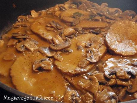 Scaloppine di seitan ai funghi