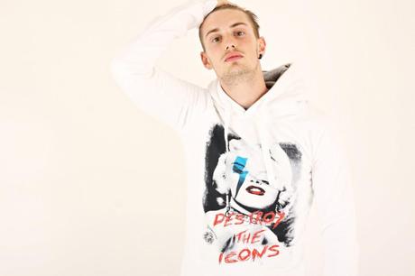 DRESS CODE: “Destroy the icons collection”