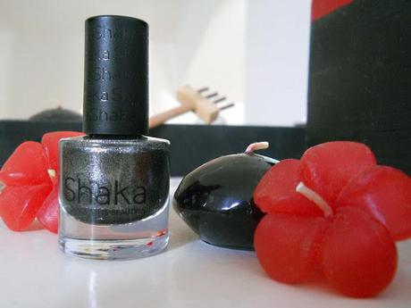 Review: Shaka Nails & Essence Top Coat