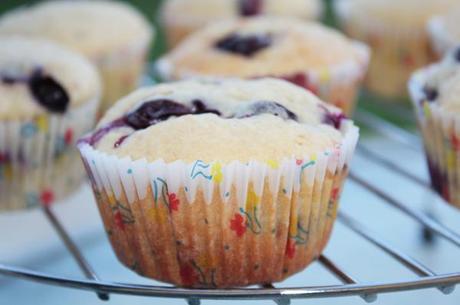 Muffin con farina di farro e uva fragola