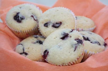 Muffin con farina di farro e uva fragola