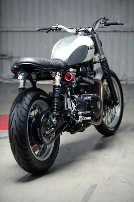 Stellar Triumph Thruxton by Kiddo Motors