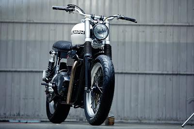 Stellar Triumph Thruxton by Kiddo Motors