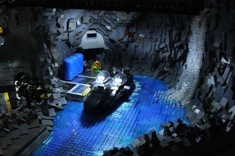 La LEGO Bat caverna