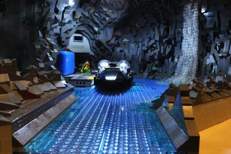 La LEGO Bat caverna