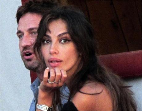 Scoppia la passione tra Gerard Butler e Madalina Ghenea: ecco le foto