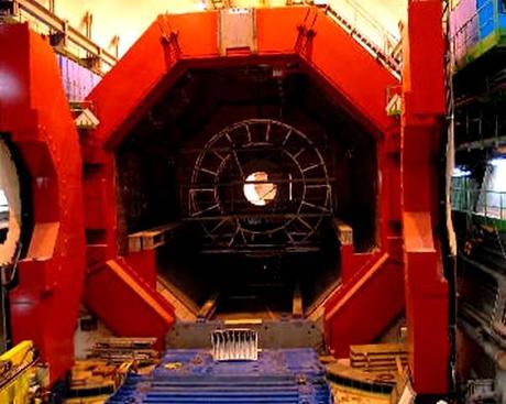 LHC CERN TIME TRAVEL MACHINE: TRA SCIENZA, FANTASCIENZA E TERRIBILI SCENARI PER L'UMANITA'