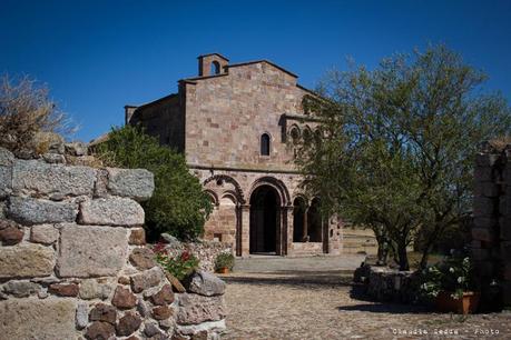 Oschiri e Ozieri: altari sacri, chiese campestri e grotte magiche