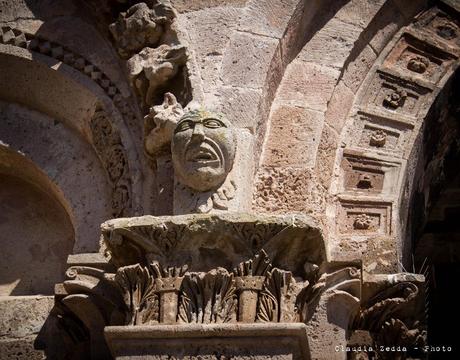 Oschiri e Ozieri: altari sacri, chiese campestri e grotte magiche