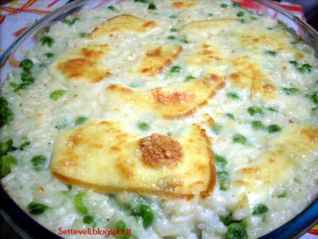 TIMBALLO DI RISO CON PISELLI E PROVOLA