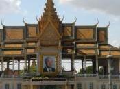 Muore Norodom Sihanouk, patriarca della Cambogia