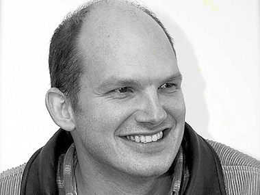 Apple assume William Stasior