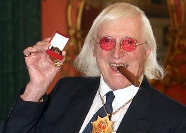 Jimmy Savile: Un perfetto esempio di pedofilio protetto dall’elite