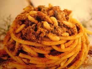 Pasta incaciata con maiale e cavolfiore