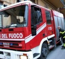 Roma, via del Corso Cede un pilastro Evacuato un palazzo