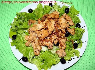 Insalata calda piccante di pollo