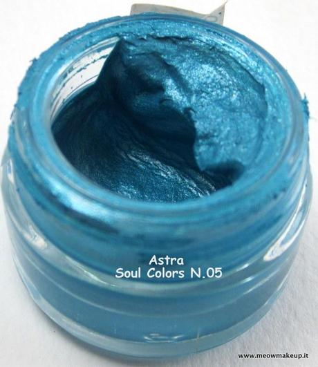 Astra Soul Color Waterproof Eyeshadow: preview and swatches