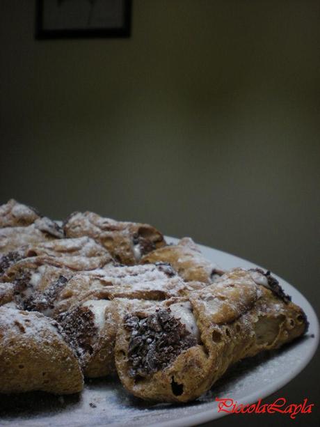 Il dolce della tradizione in veste golosa…Cannoli Ricotta e Cioccolato