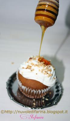 Cupcakes al miele di melata di bosco del Carso e noci