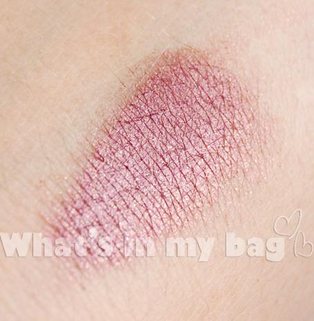 A close up on make up n°114: Maybelline, Color 24hr Tattoo n°70 Metallic Pomegranate