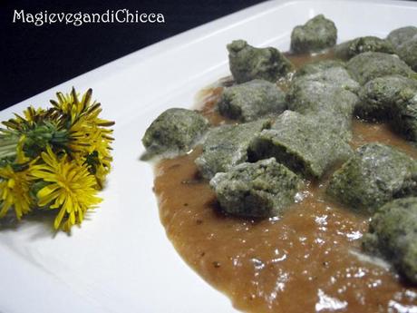 Gnocchi di quinoa al tarassaco e tofu