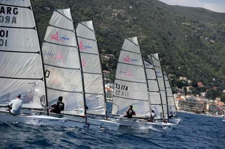 Alassio: al mondiale D-One Victor Teply in testa 