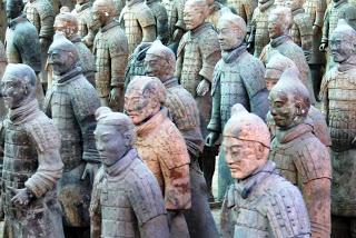 Gli italiani sono una via di mezzo fra le anime morte di Gogol e l'esercito di terracotta di Xi'an