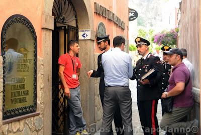 RAPINA AL MONTE DEI PASCHI DI SIENA A POSITANO:  ARRESTATI :