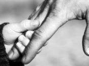 Bambino trascinato scuola, mila bambini contesi come Leonardo