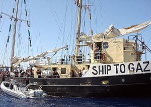 Pirati in acque internazionali: il veliero umanitario Estelle abbordato da navi israeliane