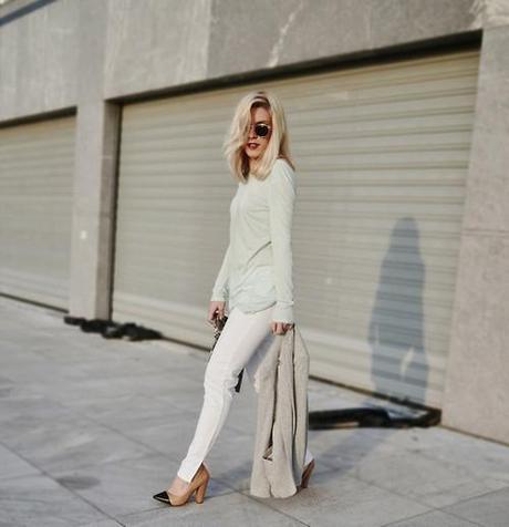 2071284_4f7593a0f92ea175e3000020_large