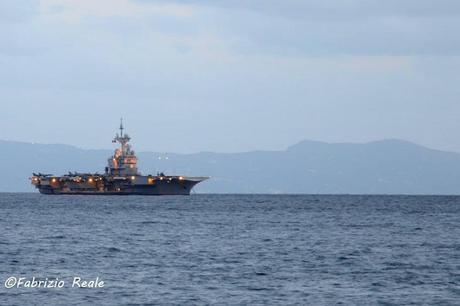 Portaerei a Napoli: la USS Enterprise per l'ultima volta nel golfo...
