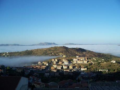 OFF TOPIC: BUON GIORNO GENTE... LA NATURA e I SUOI SPETTACOLI... UNA CARTOLINA DAL MIO PAESINO.