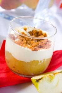 Budino di mele con cannella e croccante