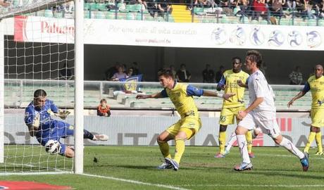 Serie A 8^Giornata: Roma spettacolo a Genova, l’Inter raggiunge la Lazio, risale l’Udinese