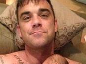 Vip: Robbie Williams, “mia figlia stava morendo sotto miei occhi”