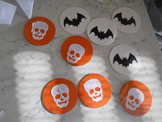 BRICOLAGE: segnalibro e medaglie di Halloween