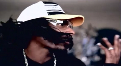 «Reincarnated»: Snoop Lion, il reggae e una nuova scusa per fumare erba.