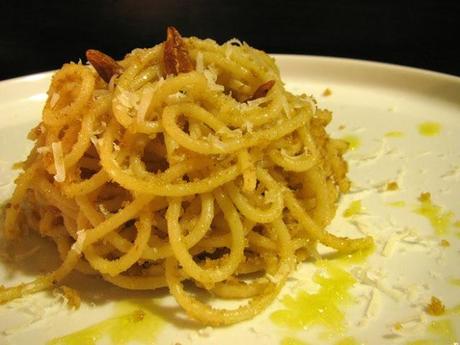 V COME VIBO VALENTIA - L'ABECEDARIO DELLA TRATTORIA MUVARA E' GIUNTO IN CALABRIA - SPAGHETTI CON LA MOLLICA