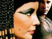 Halloween: Cleopatra Marcantonio,costume lusso horror coppia soli euro