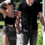 Passeggiata romantica per Miley Cyrus e Liam Hemsworth02